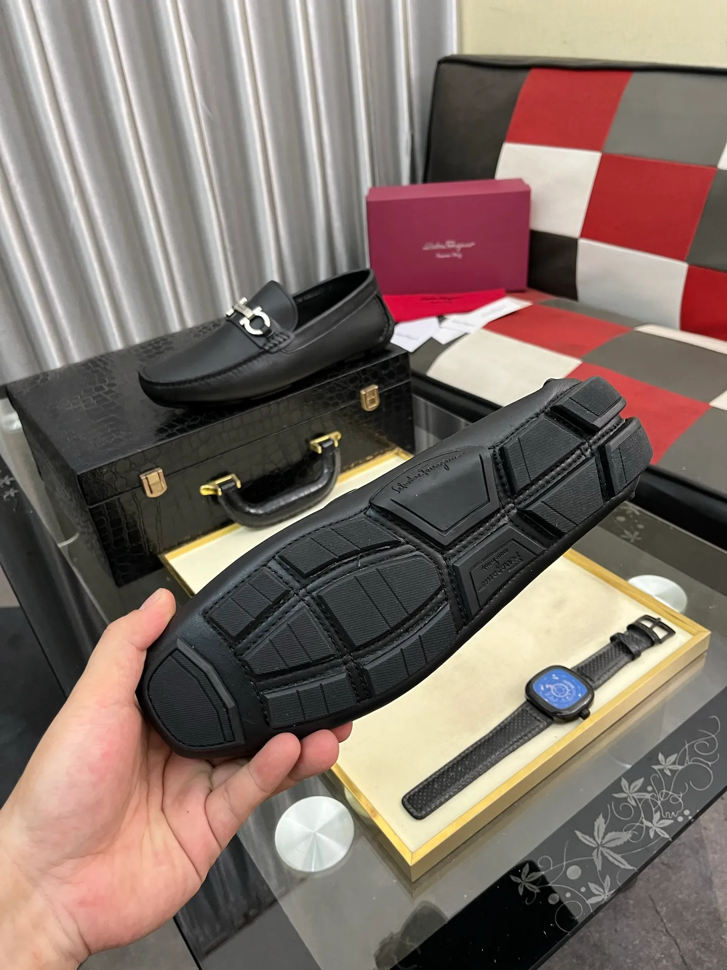 Men's shoes 💰560⌚️⌚️ Ferragamo [Ferragamo] new high-end quality framed shoes. The style is luxurious and elegant, with equal emphasis on practicality and style. We pay special attention to quality and details. The shoe last leather, workmanship and comfort are not inferior! Material: Imported first-layer soft cowhide leather upper ➕Genuine leather lining, code number: 38-446️⃣colors available